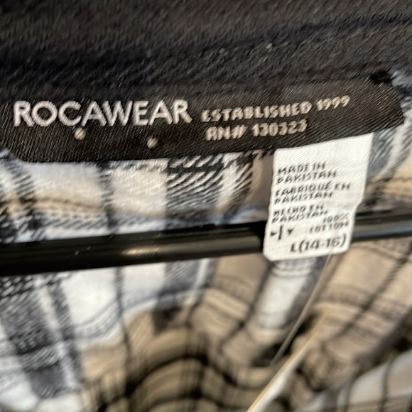 VINTAGE NWT BOYS ROCAWEAR SHIRT - Picture 7 of 7